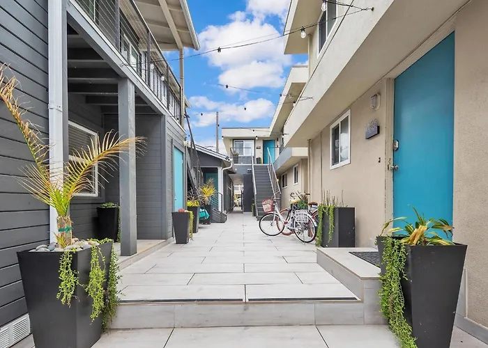 Ultimate Oceanside Retreat | Tower 9 Across From The Beach