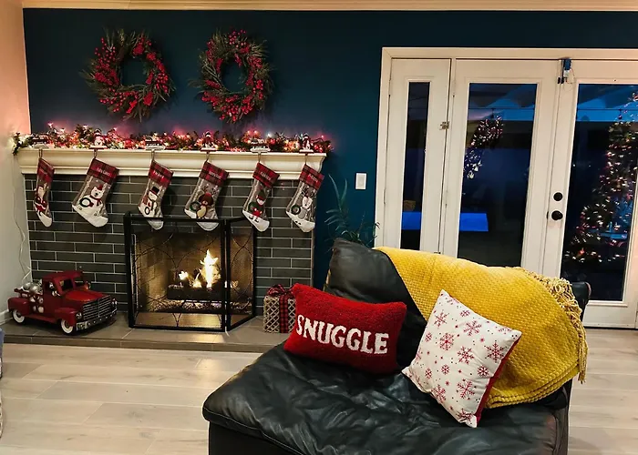 Huntington Beach, Ac, Pool, Hot Tub, Detached Office, Close To Beach, Outside Entertaining Area