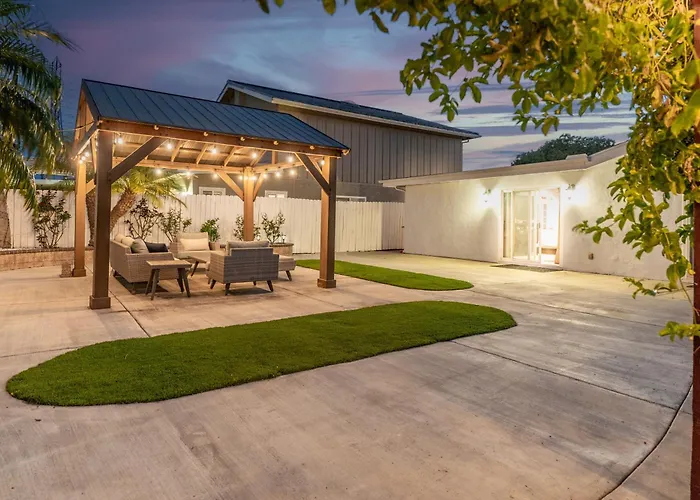 Peaceful Home Near Beach & Disneyland