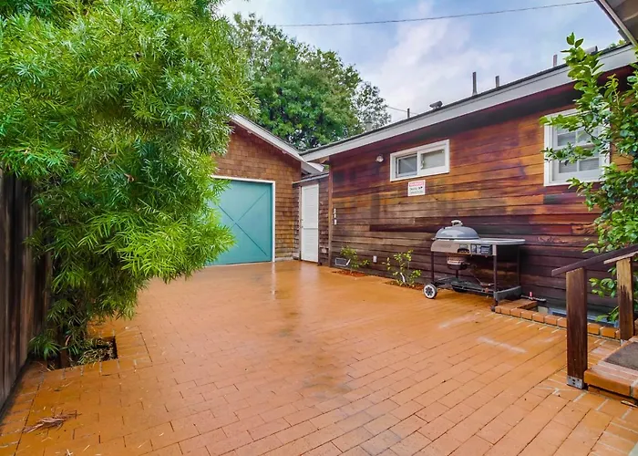 A Touch Of Cape Cod In West Hollywood